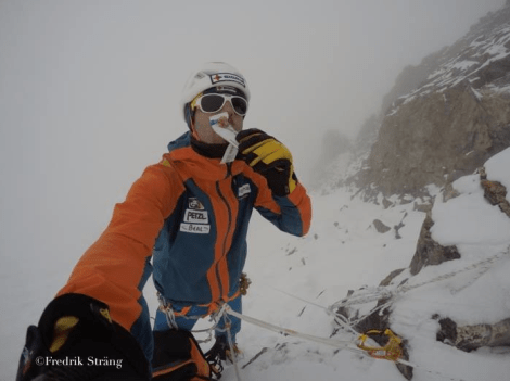 fredrik strang eating ON K2 IN 2017